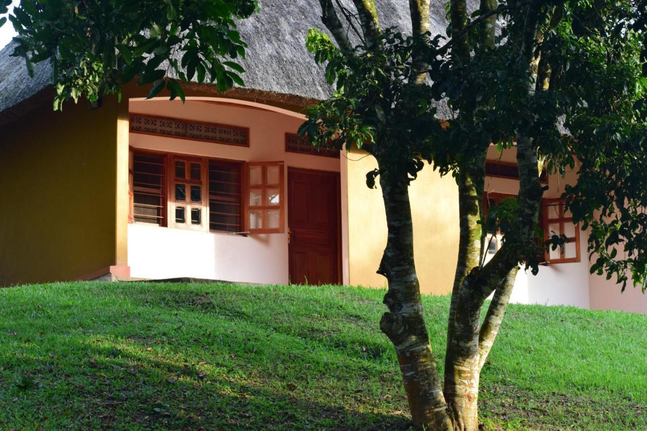 Kibale Guest Cottages Fort Portal Bagian luar foto