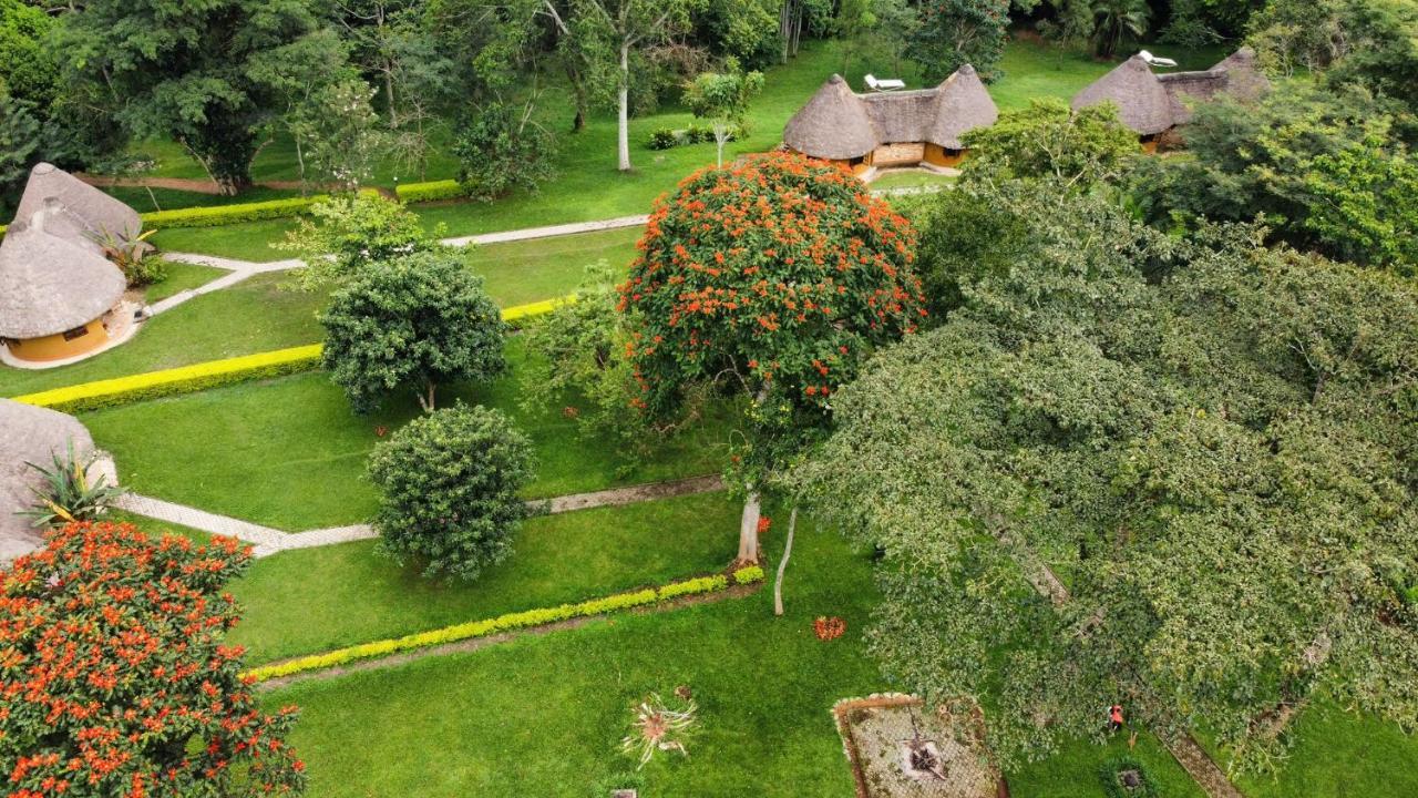 Kibale Guest Cottages Fort Portal Bagian luar foto